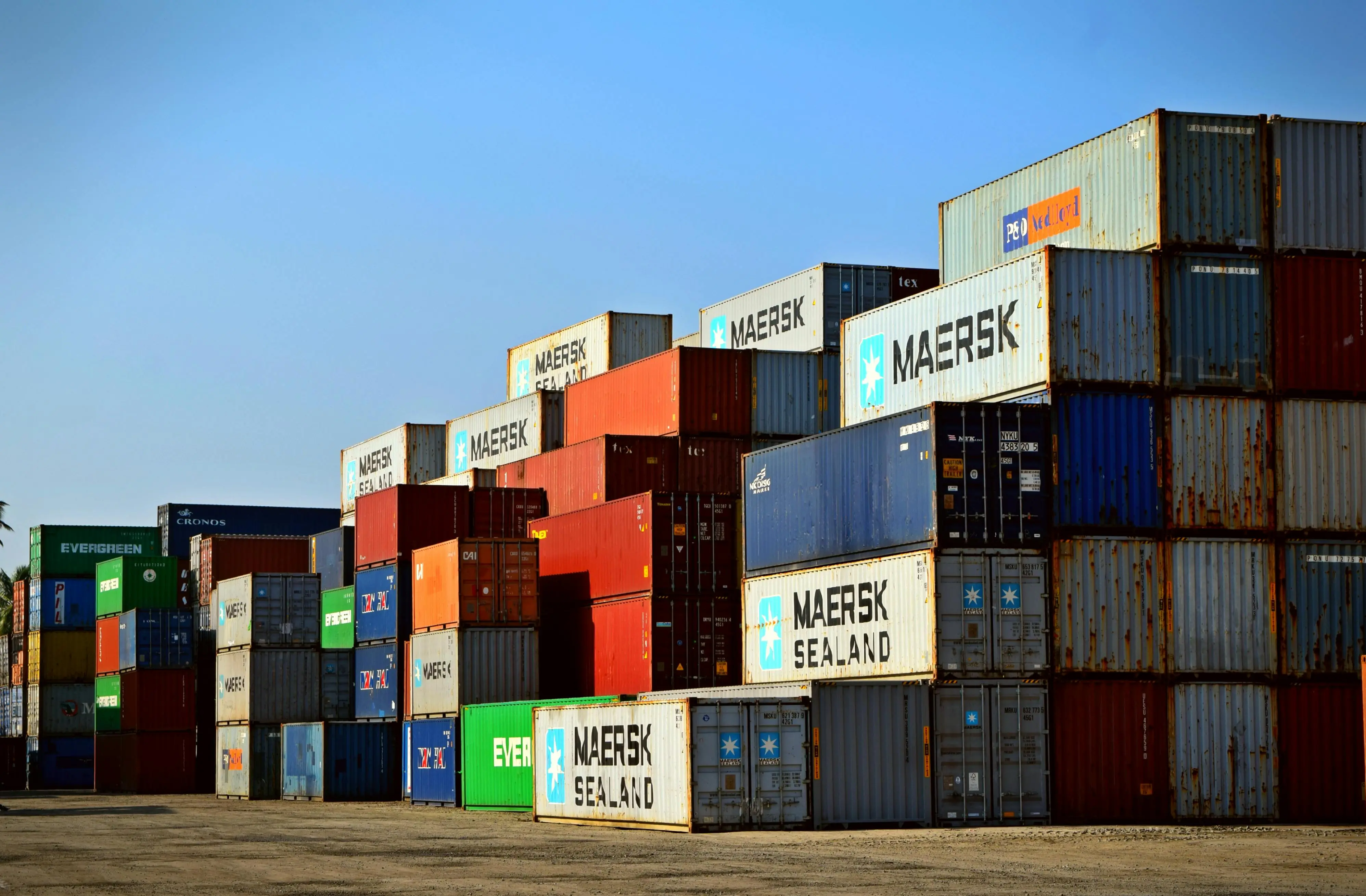 Global Trade, UAE Gateway: A Comprehensive Guide to Navigating Import/Export Support